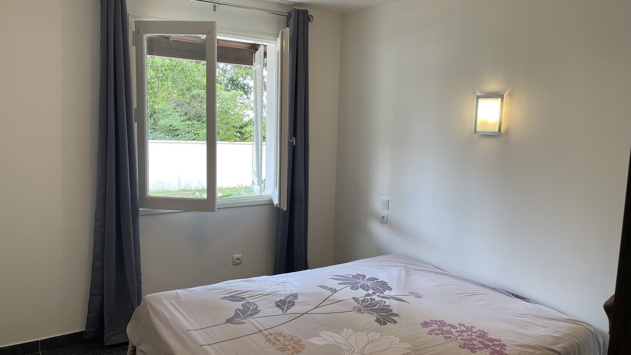 Photo of Bedroom in Medis