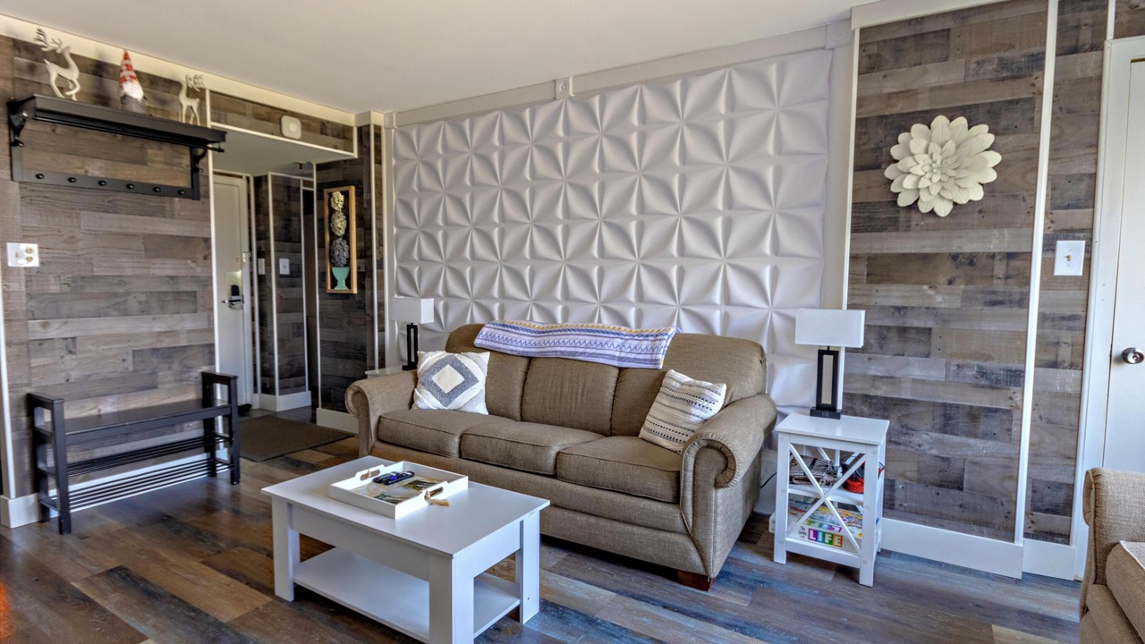 Photo of Livingroom in Snowshoe