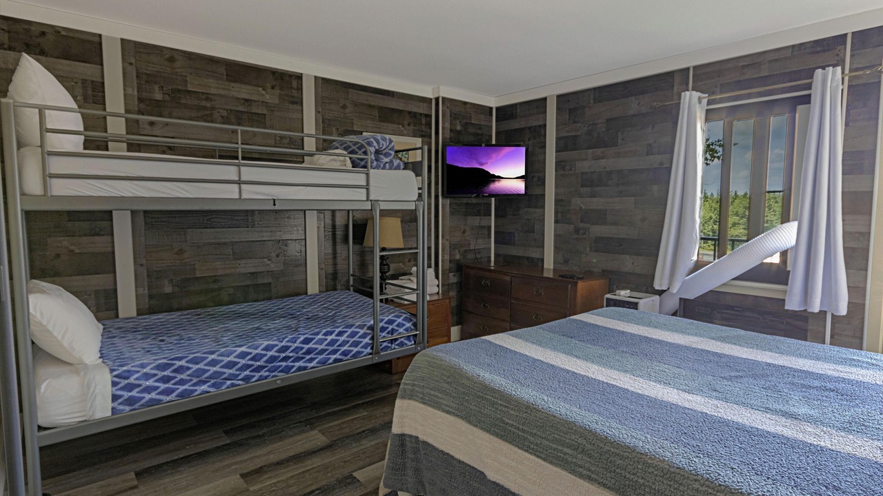 Photo of Bedroom in Snowshoe