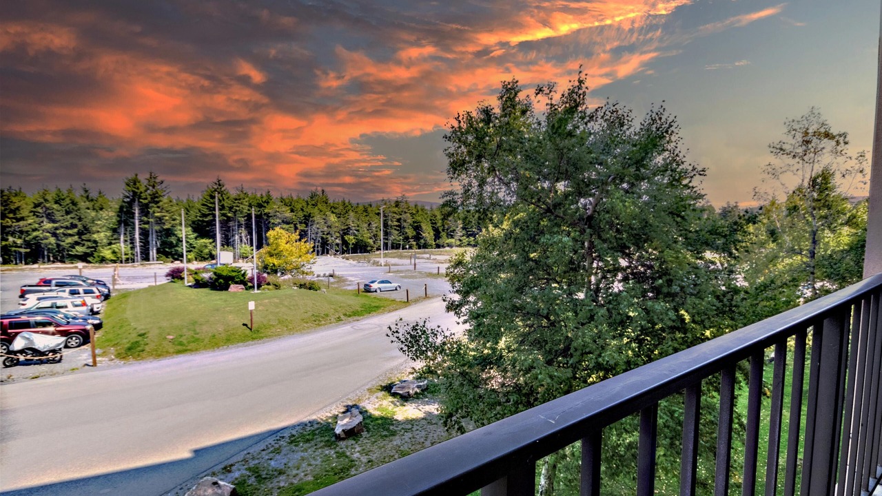 Photo of Outdoor in Snowshoe