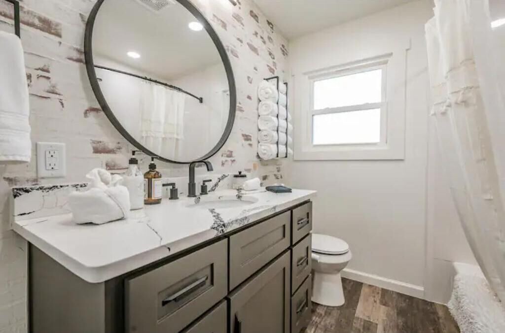 Photo of Bathroom in Dumas