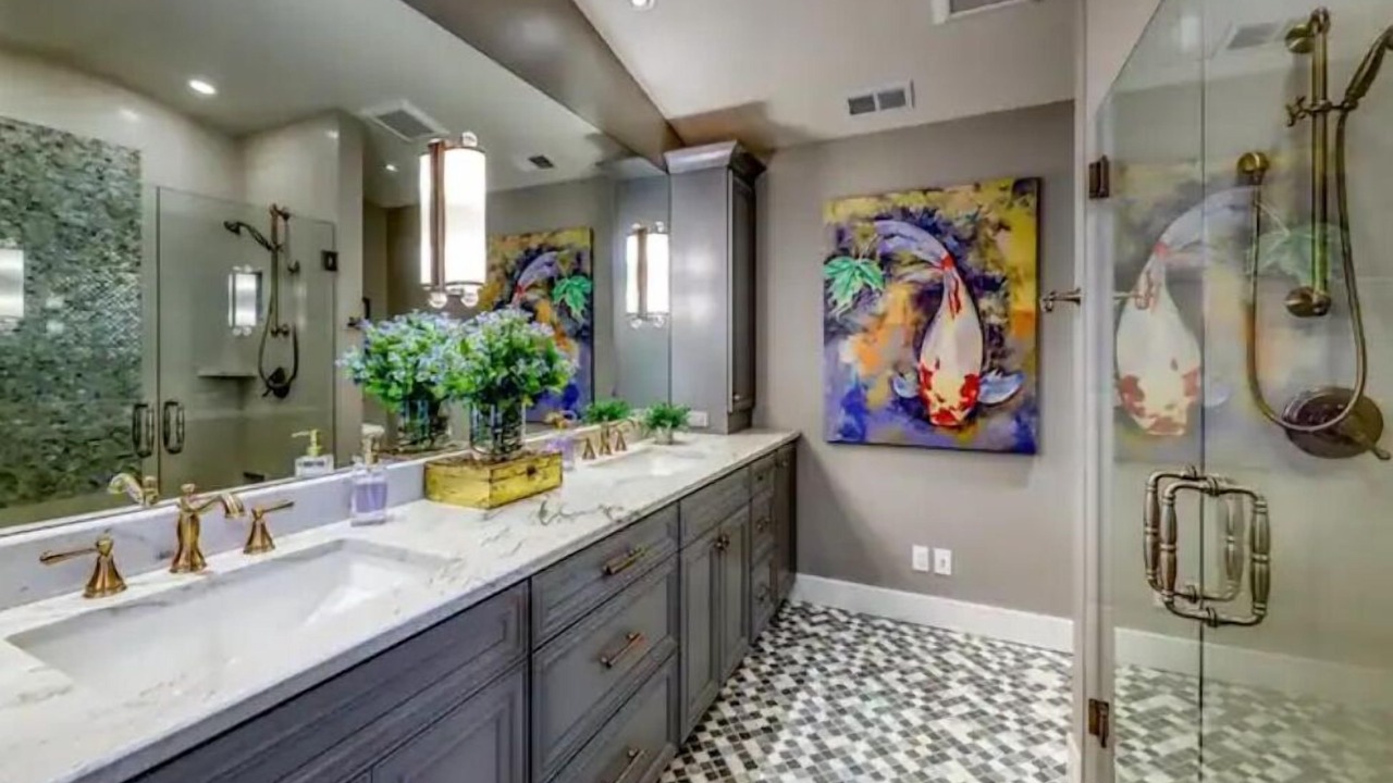 Photo of Bathroom in Port Hadlock