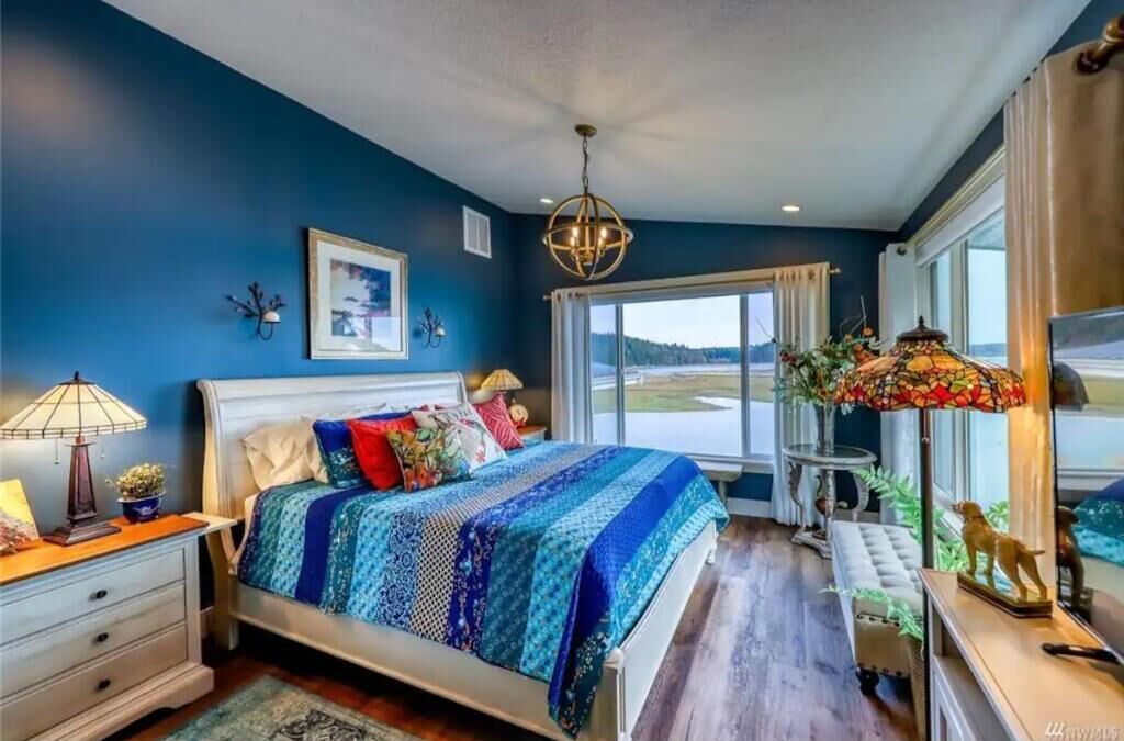 Photo of Bedroom in Port Hadlock