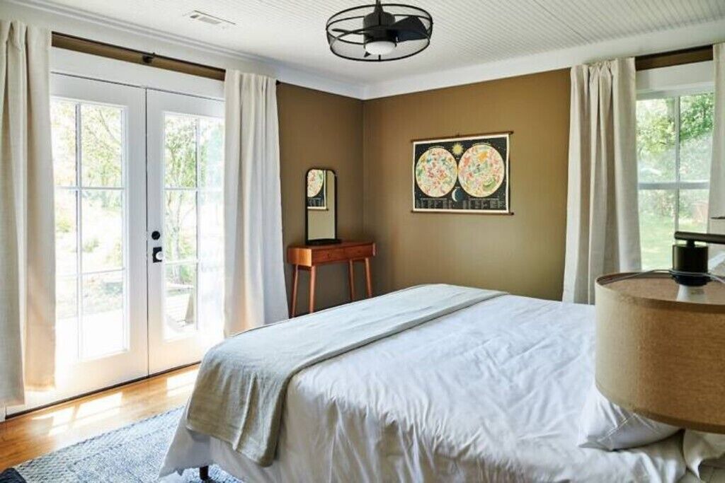 Photo of Bedroom in Chattahoochee Hills