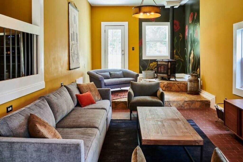Photo of Livingroom in Chattahoochee Hills