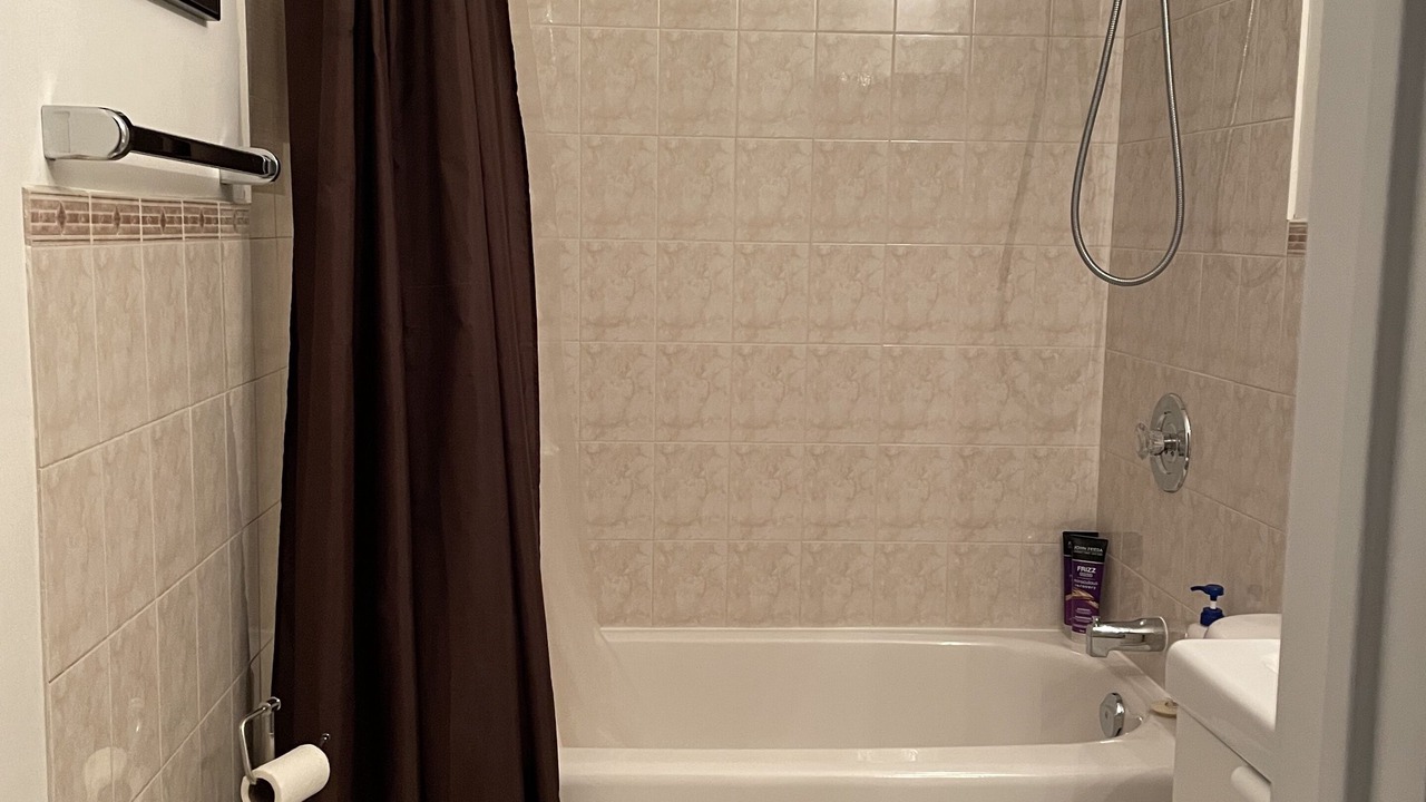 Photo of Bathroom in Beaconsfield Village