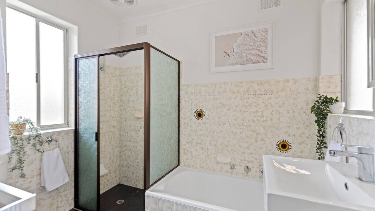 Photo of Bathroom in Semaphore Park