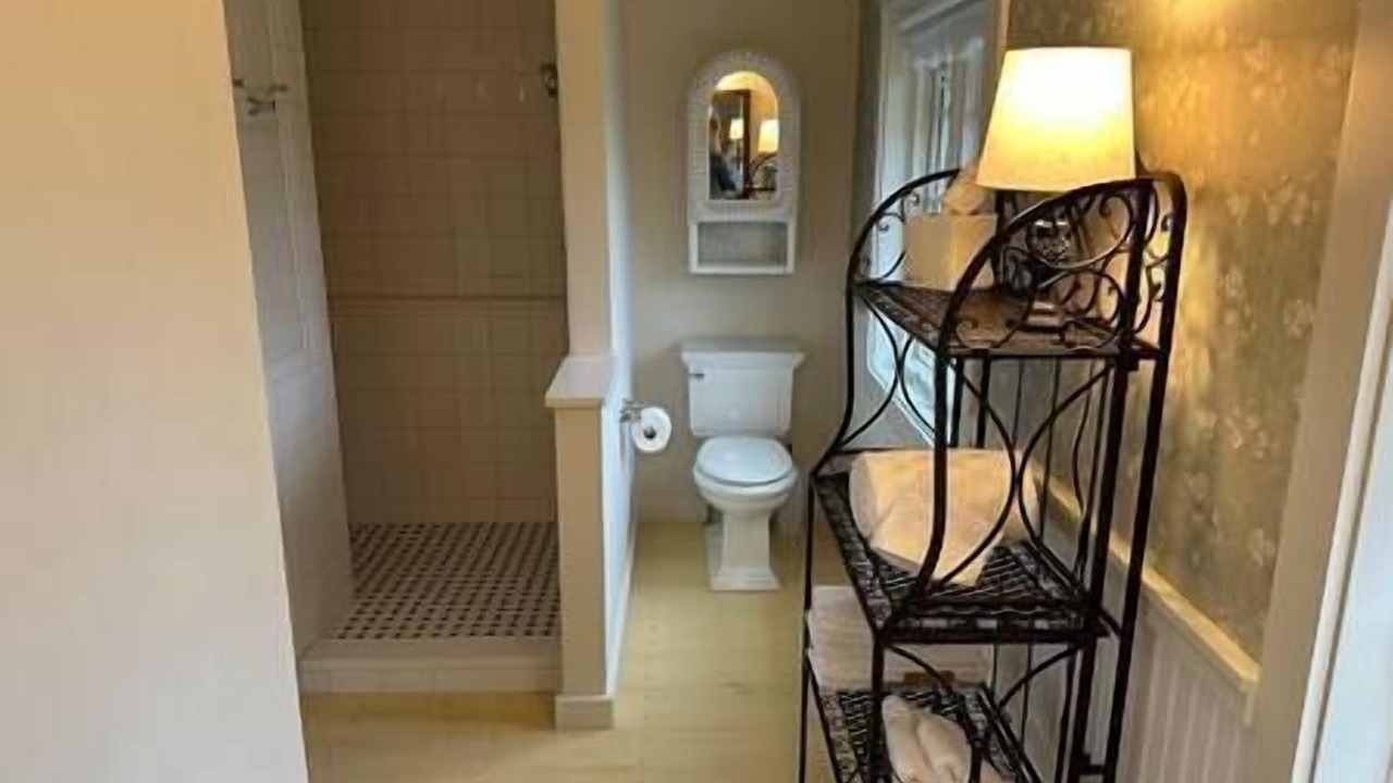 Photo of Bathroom in Woodman