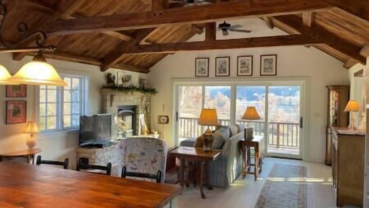 Photo of Bedroom in Woodman