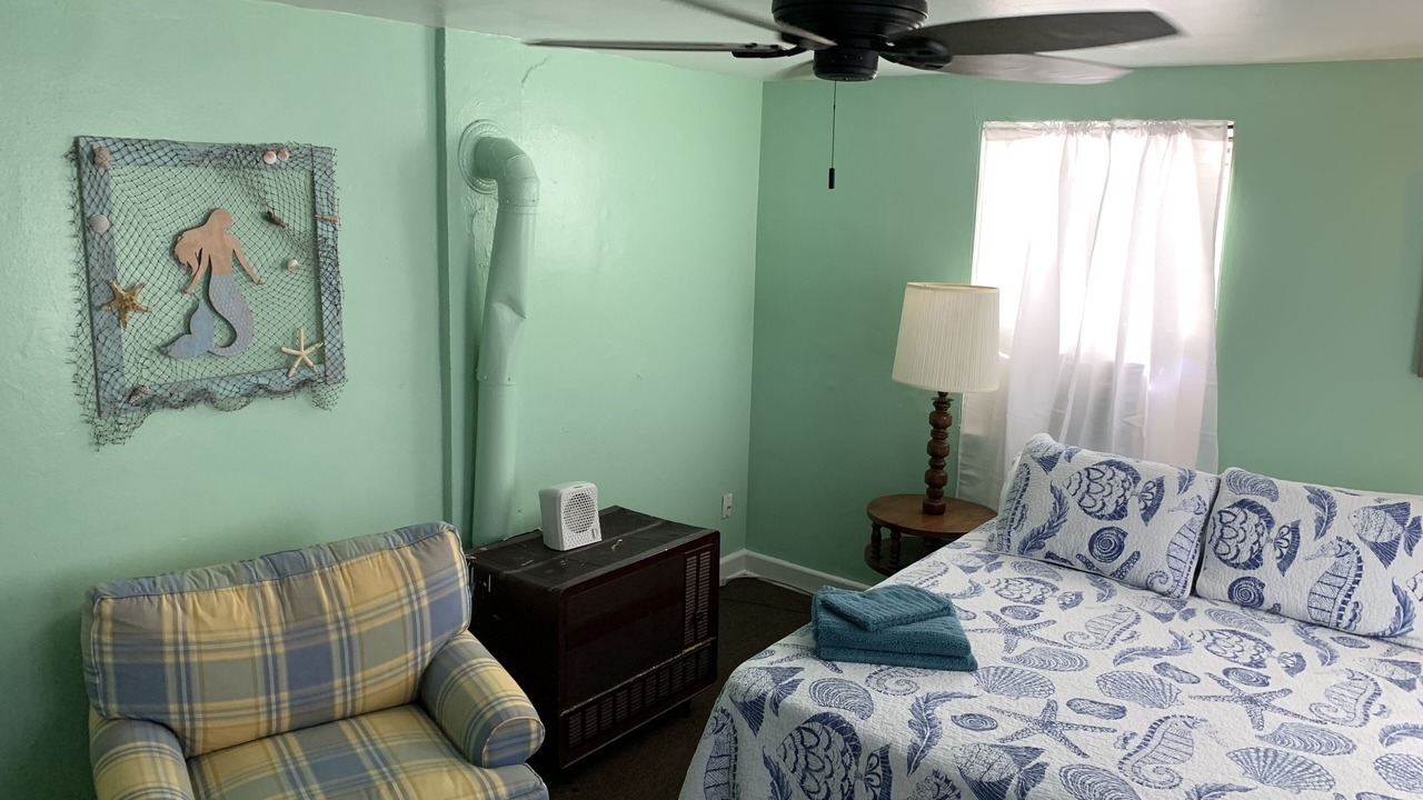 Photo of Others in Cottage Line