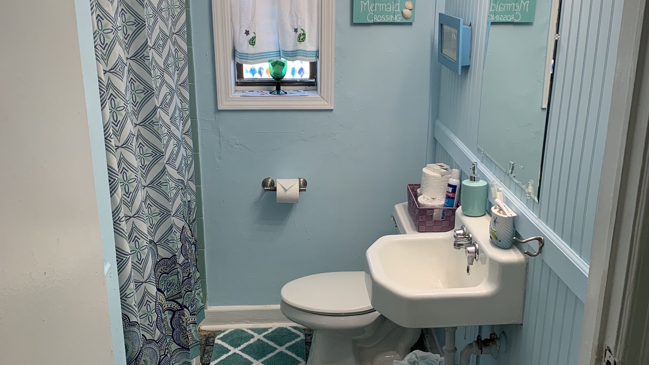 Photo of Others in Cottage Line