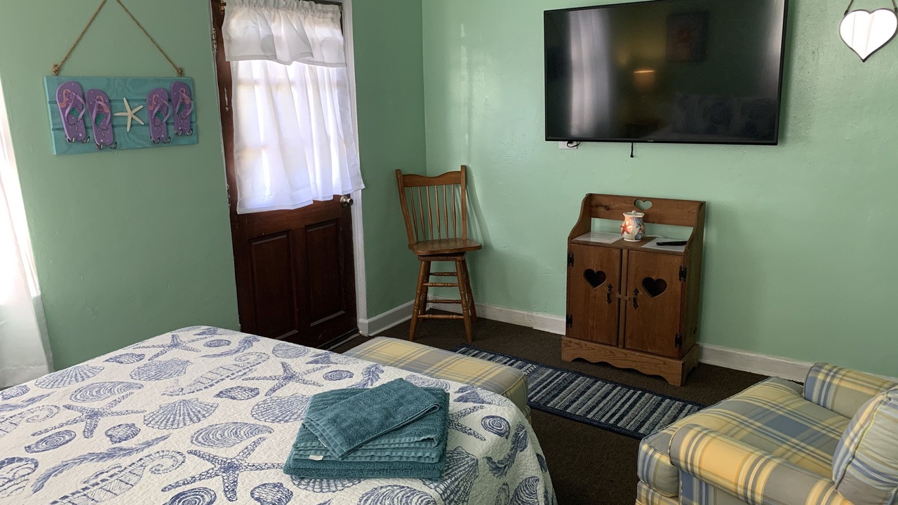 Photo of Others in Cottage Line