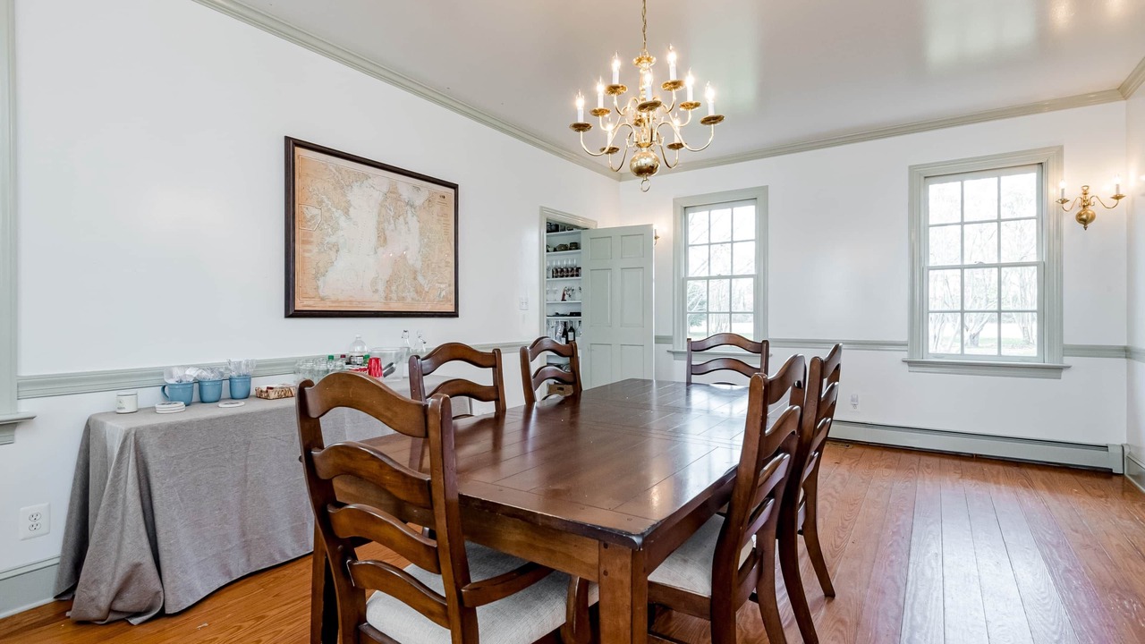 Photo of Livingroom in Unionville