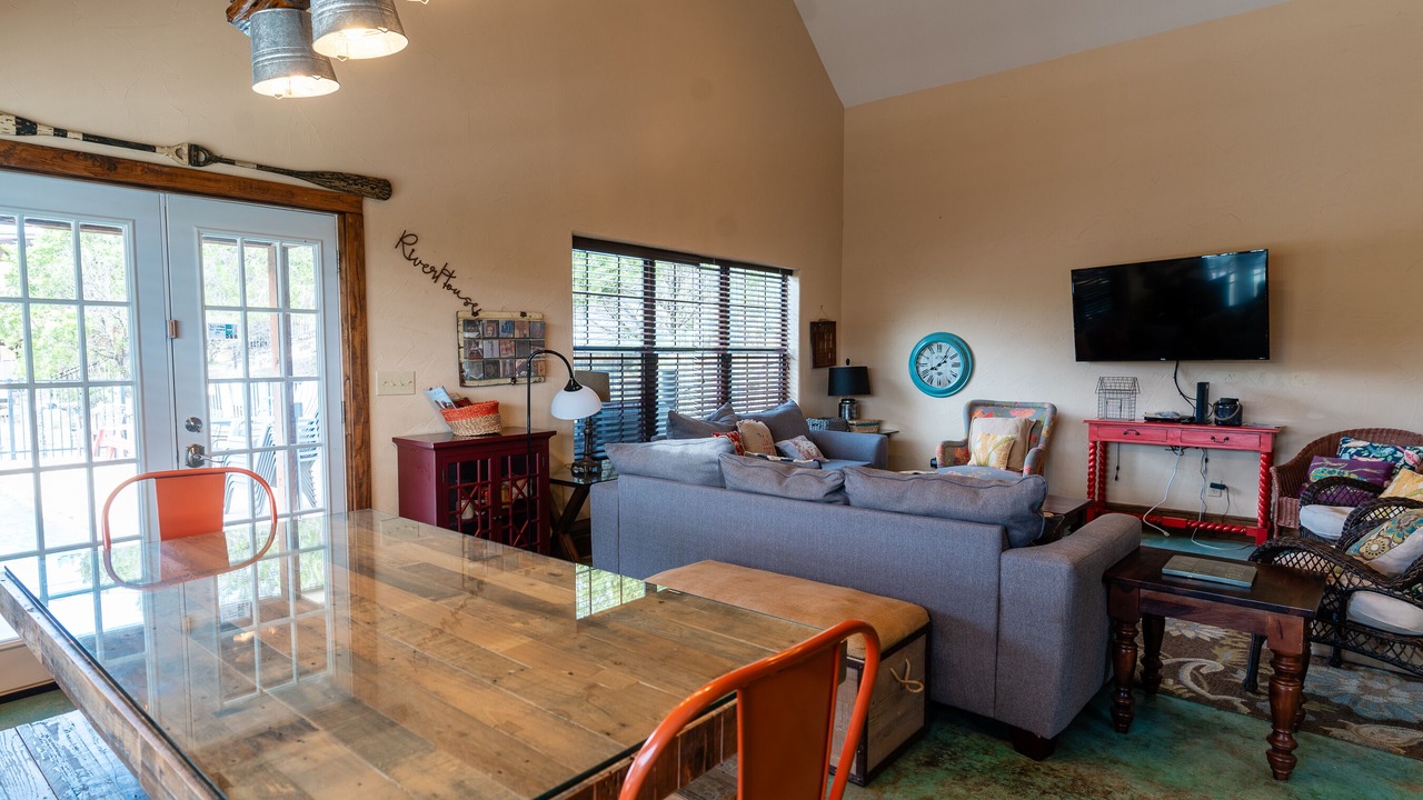 Photo of Livingroom in Concan