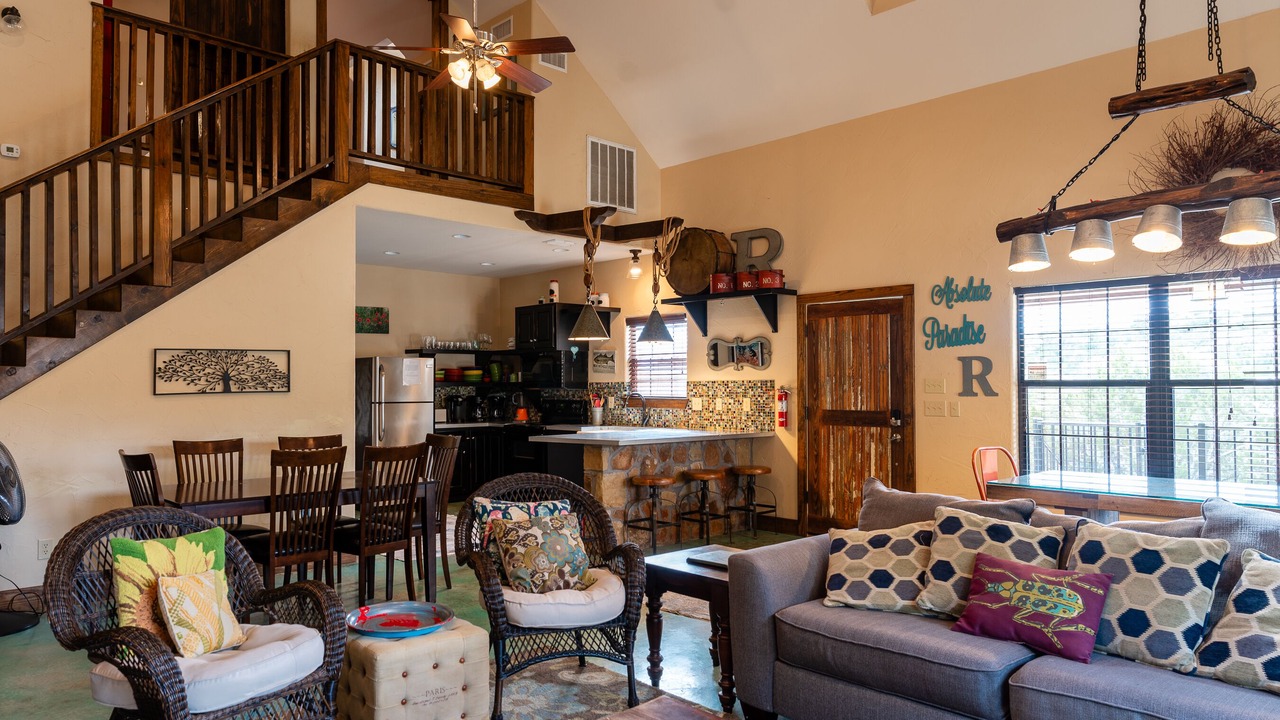 Photo of Livingroom in Concan