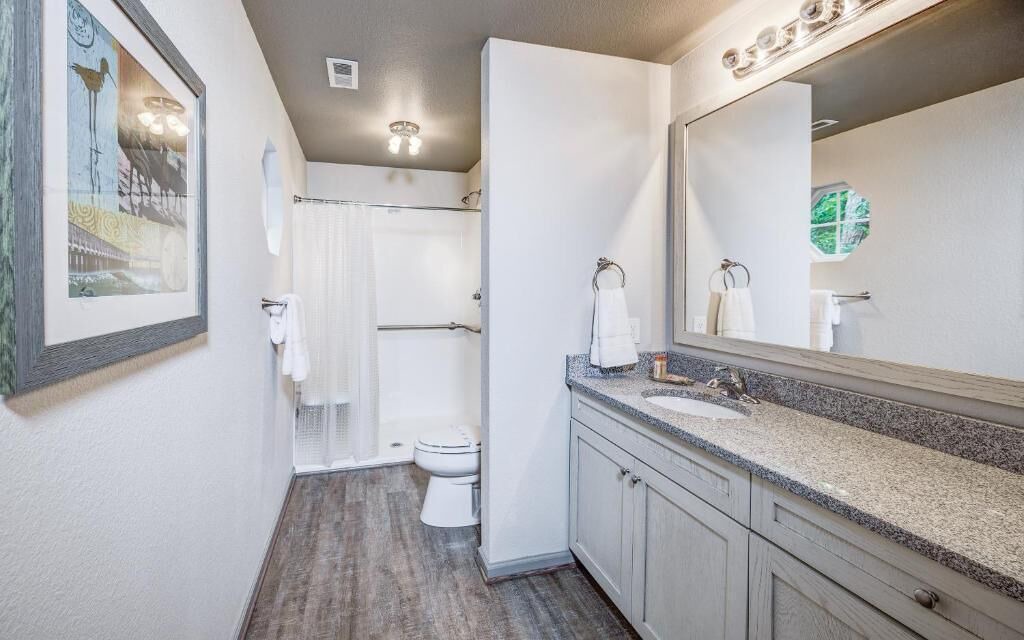 Photo of Bathroom in Sea Scape