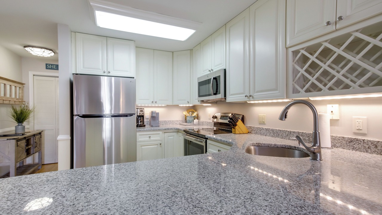 Photo of Kitchen in Heron Harbour Isle