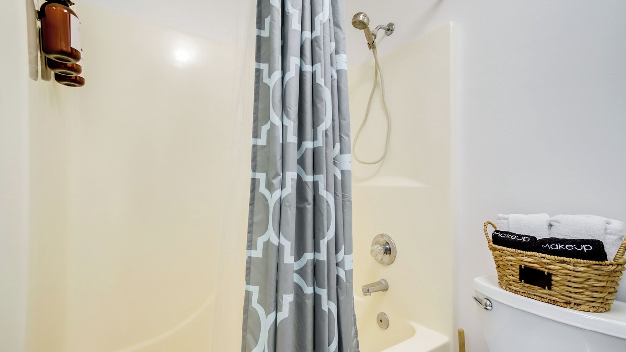Photo of Bathroom in Heron Harbour Isle