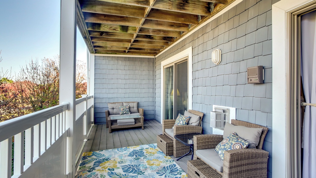 Photo of Patio Balcony in Heron Harbour Isle