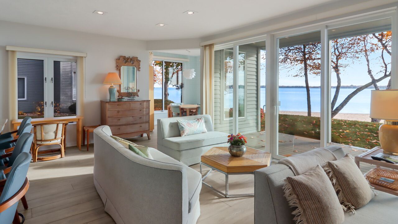 Photo of Livingroom in Suttons Bay