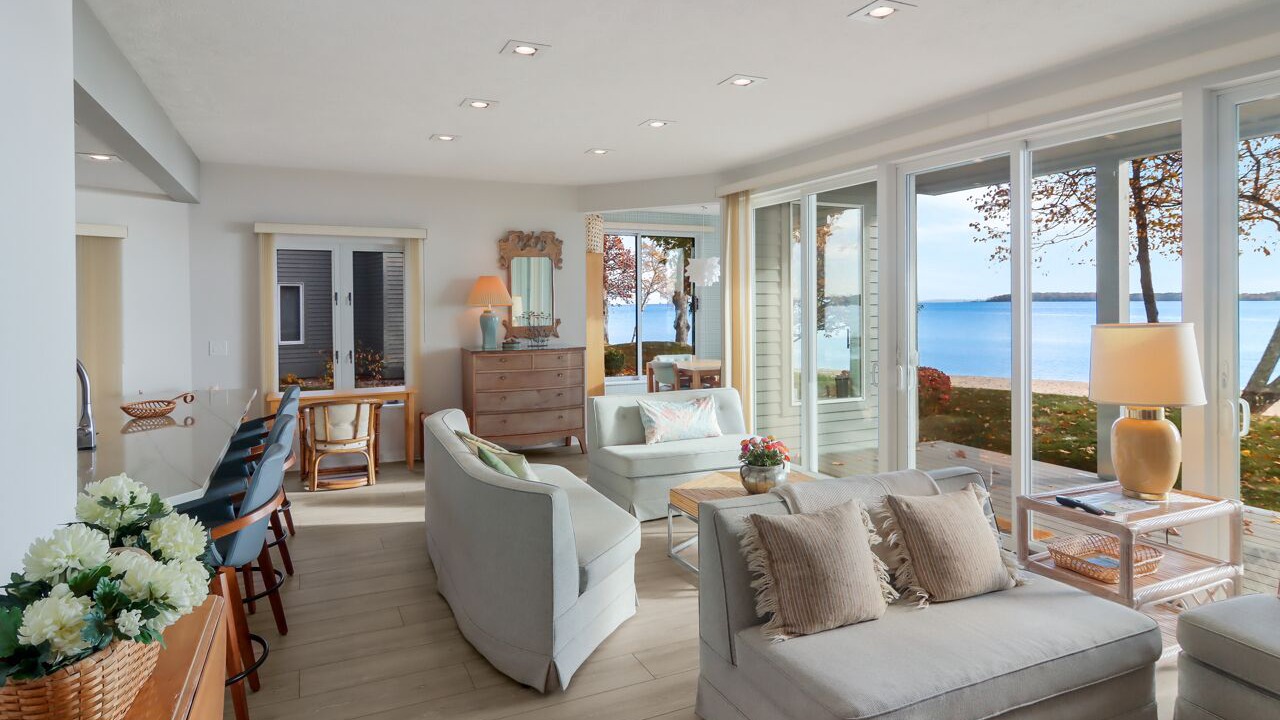Photo of Livingroom in Suttons Bay