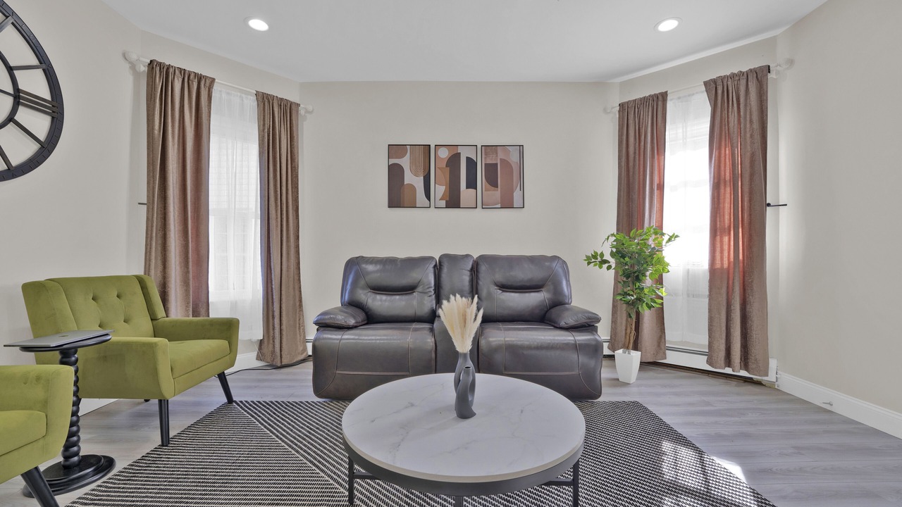 Photo of Livingroom in South Side