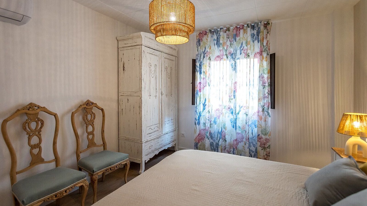 Photo of Bedroom in Tivenys