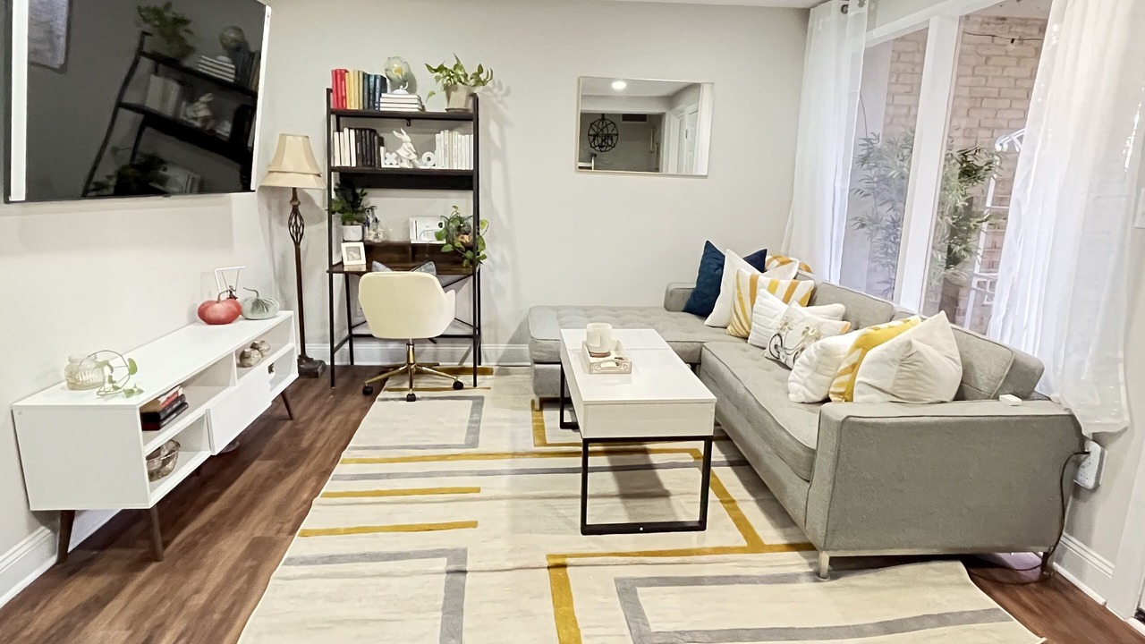 Photo of Livingroom in Falls Church
