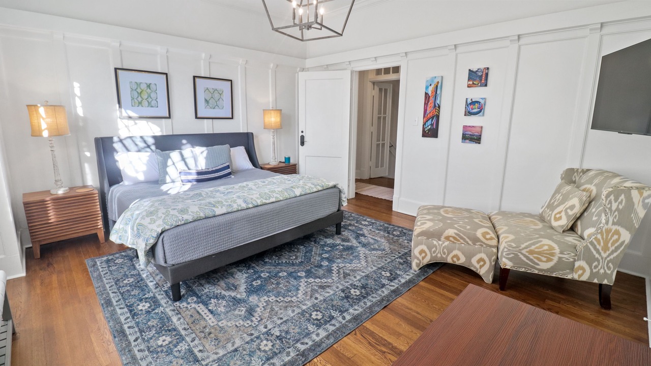 Photo of Bedroom in Central Gardens
