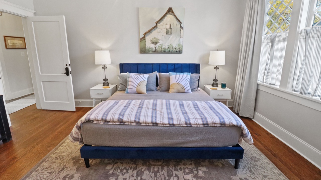 Photo of Bedroom in Central Gardens
