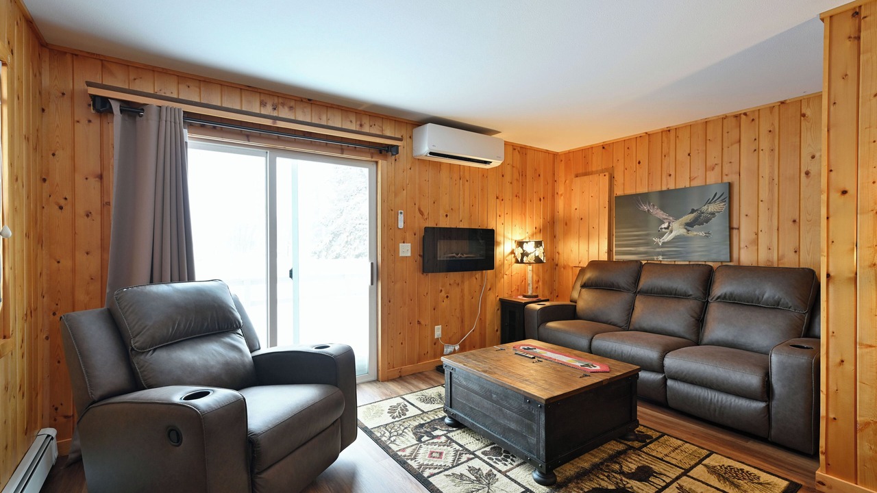 Photo of Livingroom in Cable