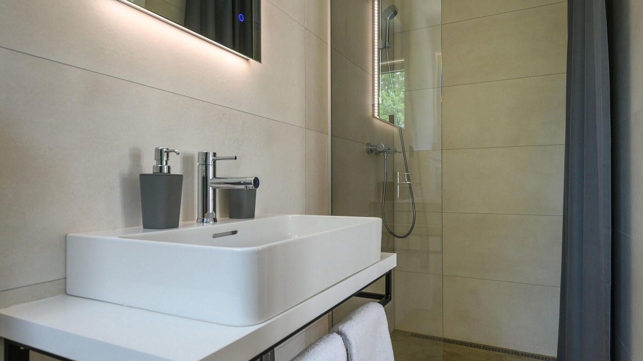 Photo of Bathroom in Fuskulin