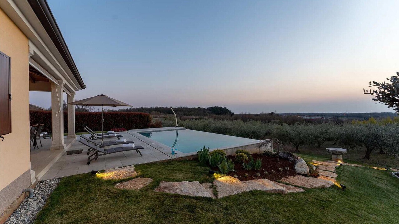 Photo of Outdoor in Farini
