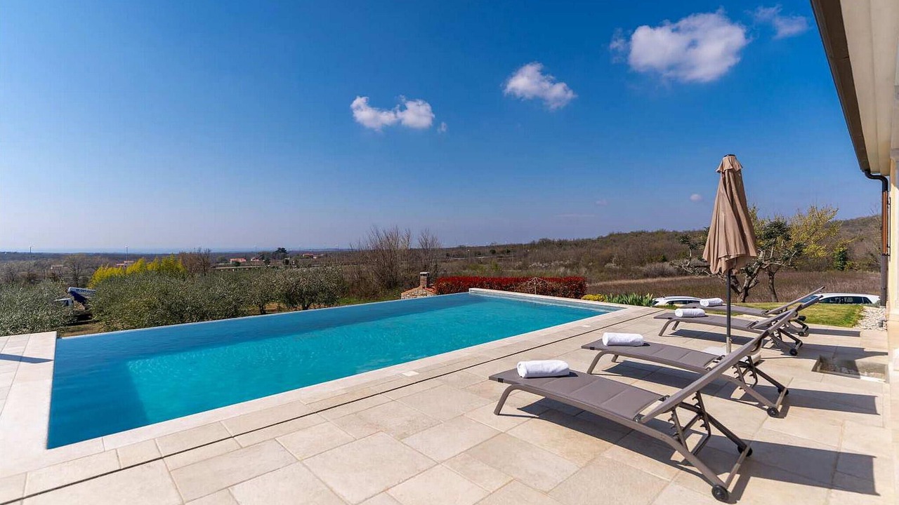 Photo of Outdoor in Farini