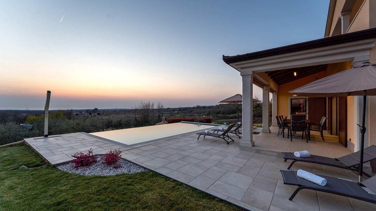 Photo of Outdoor in Farini