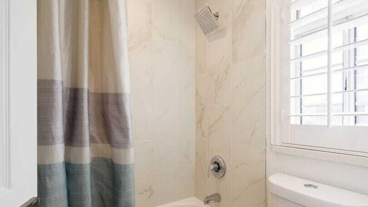 Photo of Bathroom in Arabian Crest