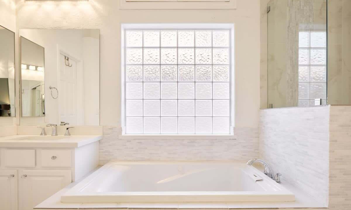 Photo of Bathroom in Arabian Crest
