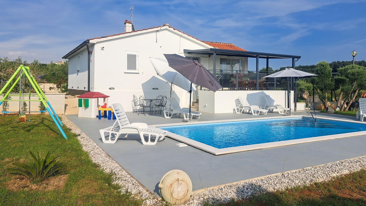 Photo of Outdoor in Farini