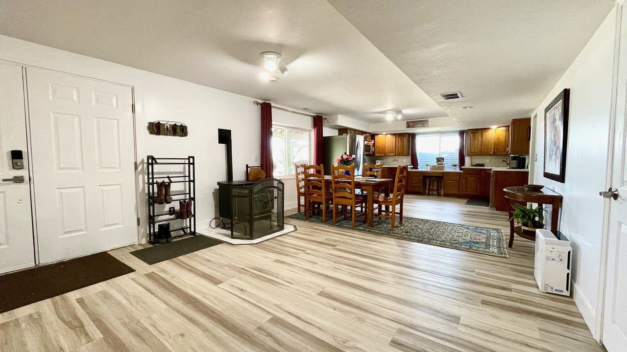 Photo of Bedroom in Bluffdale