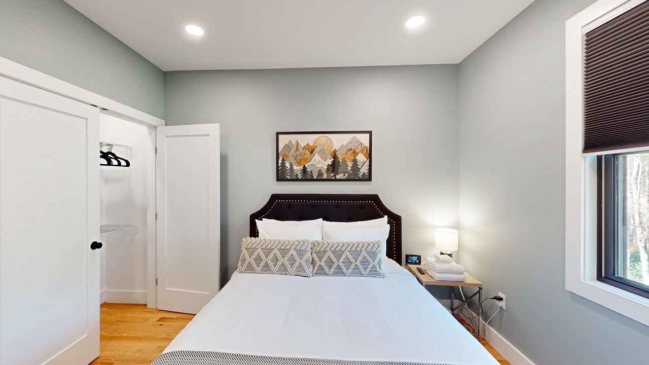 Photo of Bedroom in Lake George