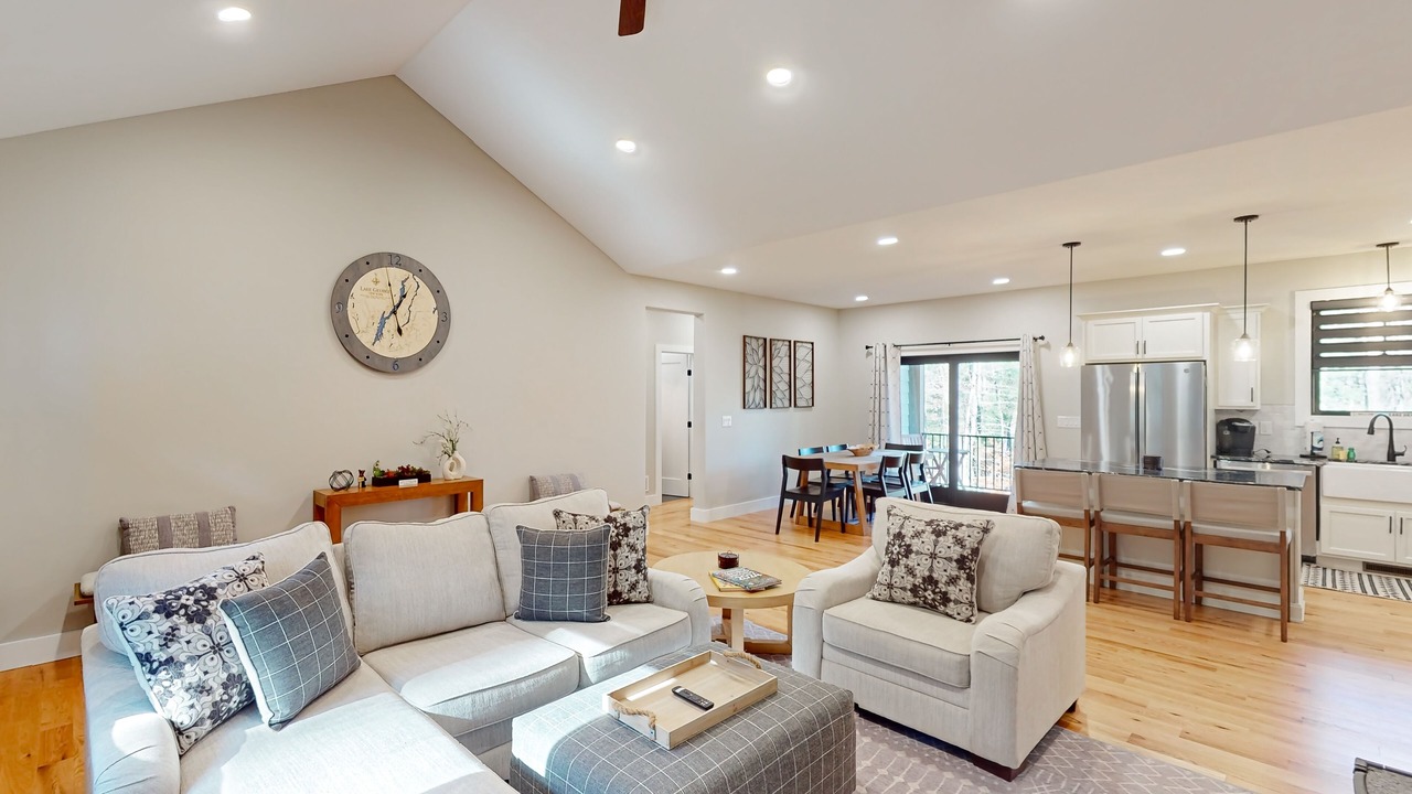 Photo of Livingroom in Lake George