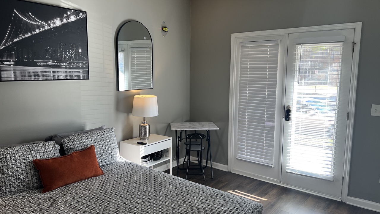Photo of Bedroom in Midtown