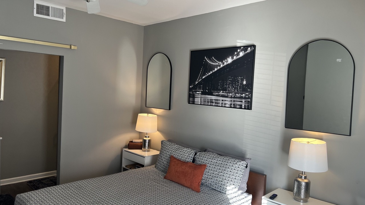 Photo of Bedroom in Midtown