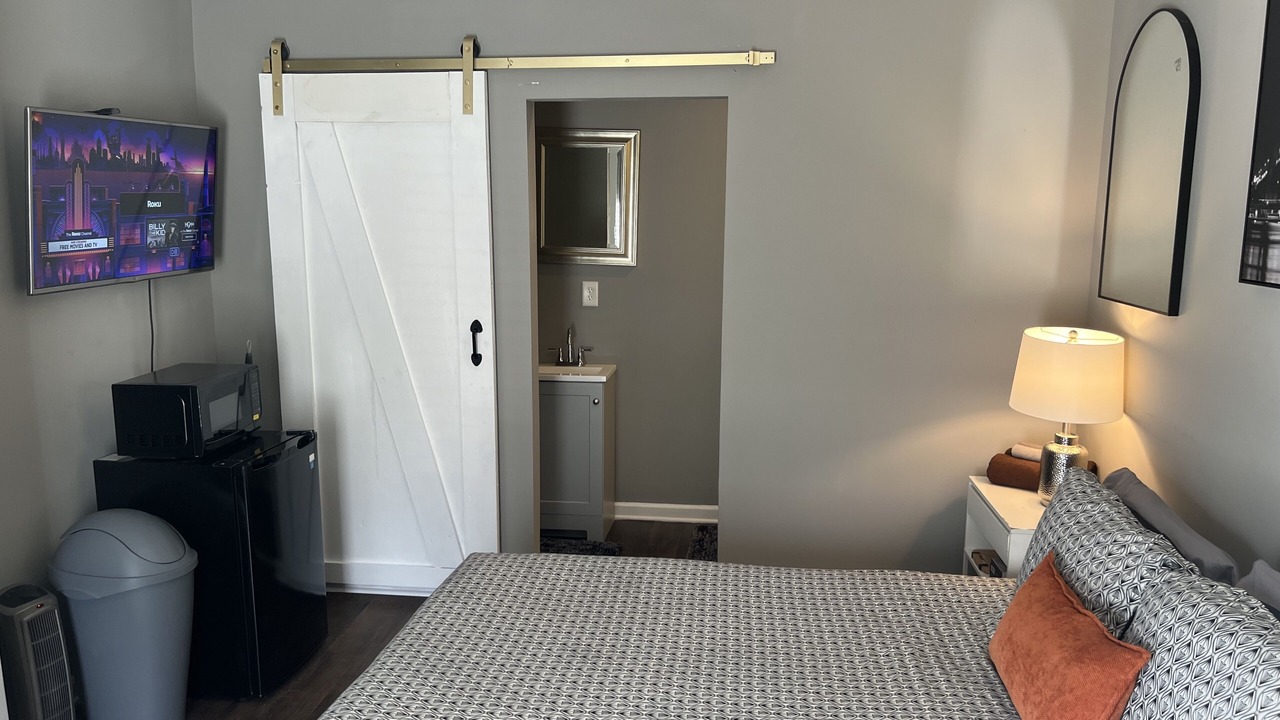 Photo of Bedroom in Midtown