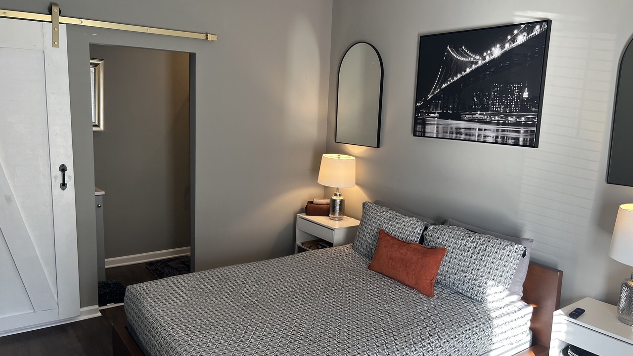 Photo of Bedroom in Midtown