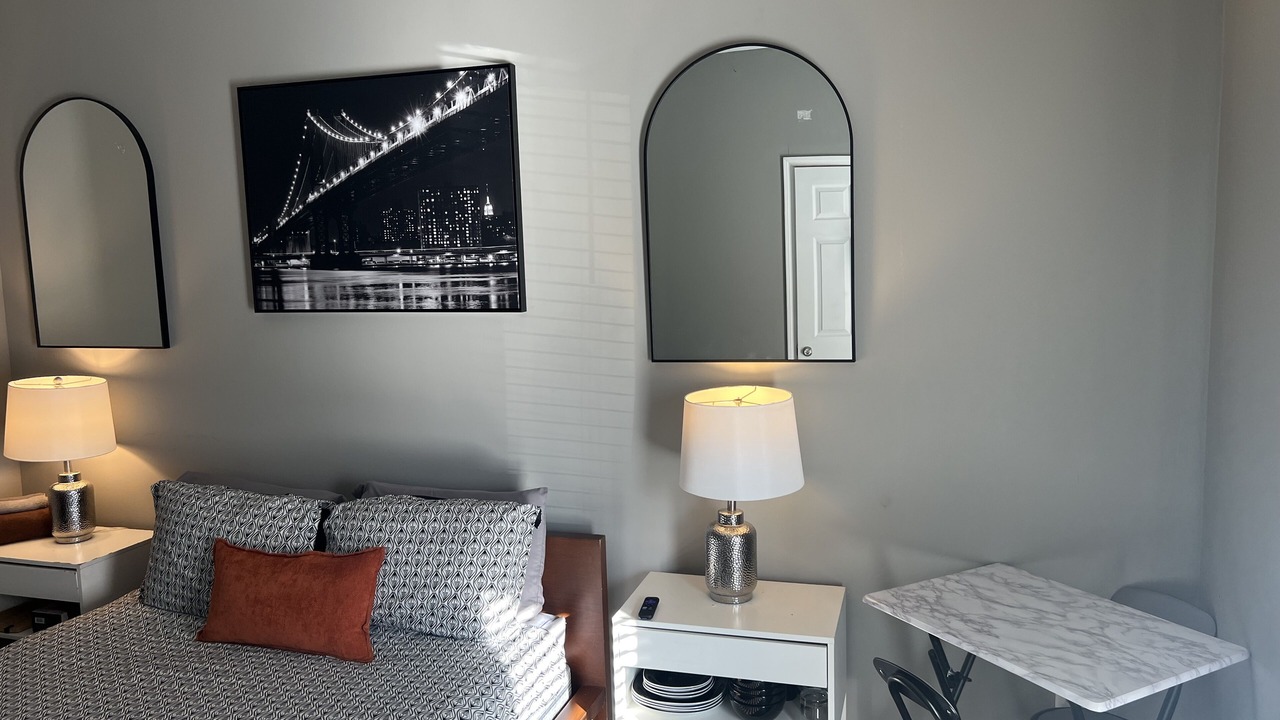 Photo of Bedroom in Midtown