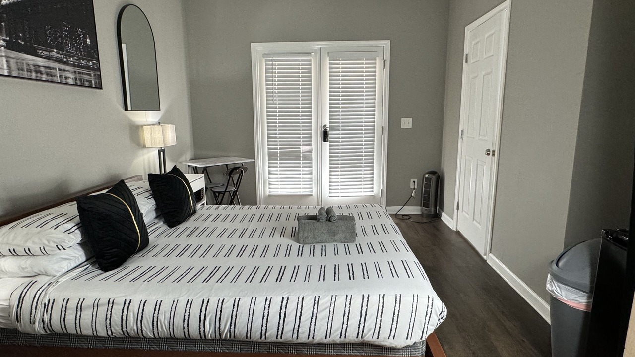 Photo of Bedroom in Midtown
