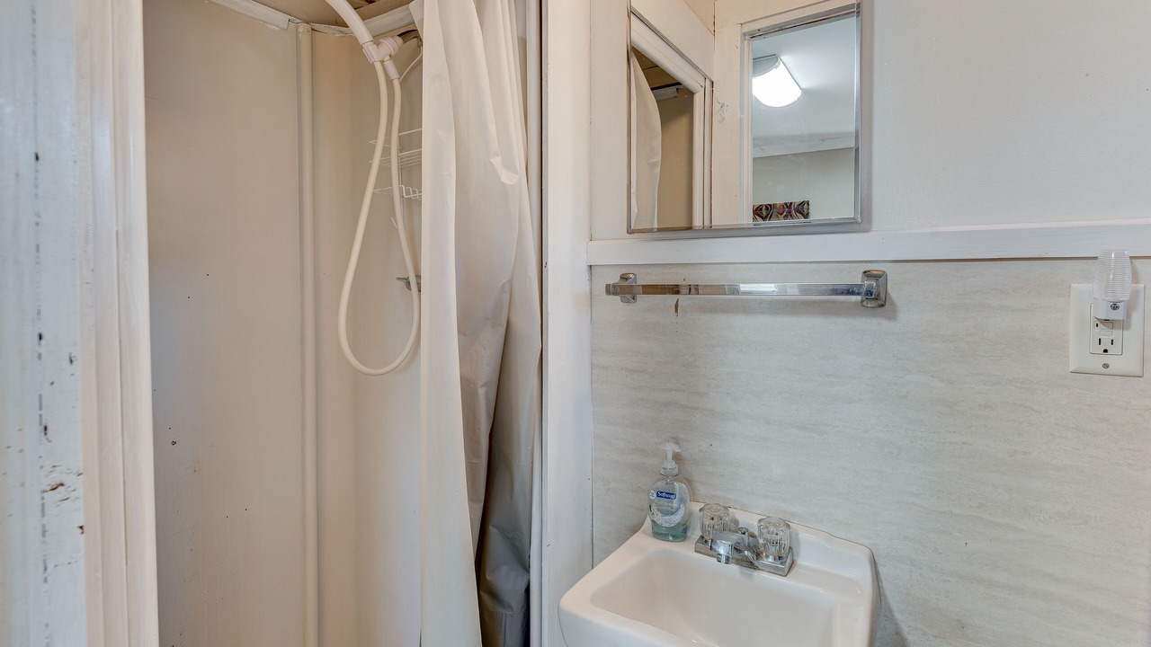 Photo of Bathroom in Carbondale