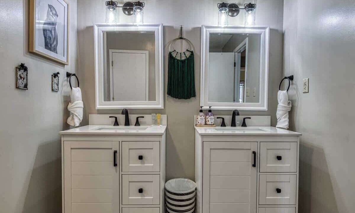 Photo of Bathroom in Chalet Village