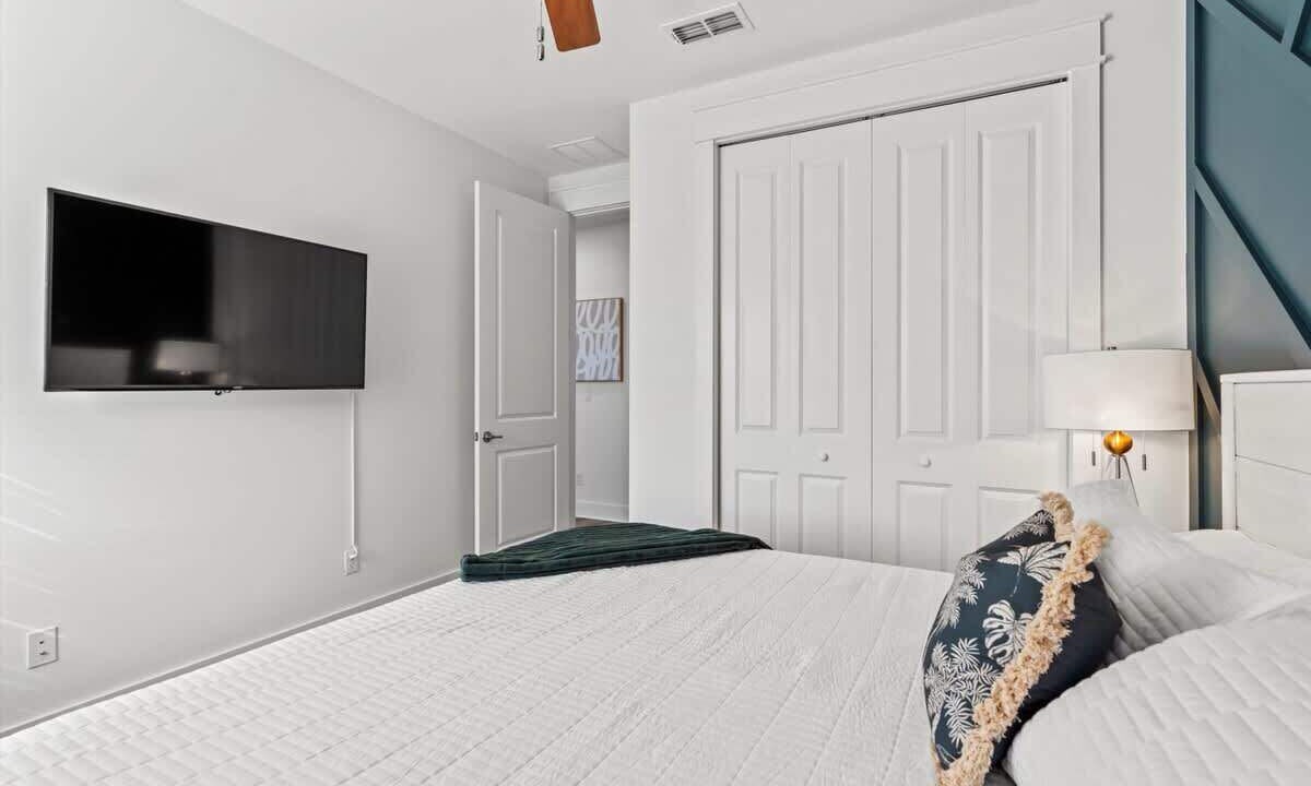 Photo of Bedroom in Jacksonville Beach
